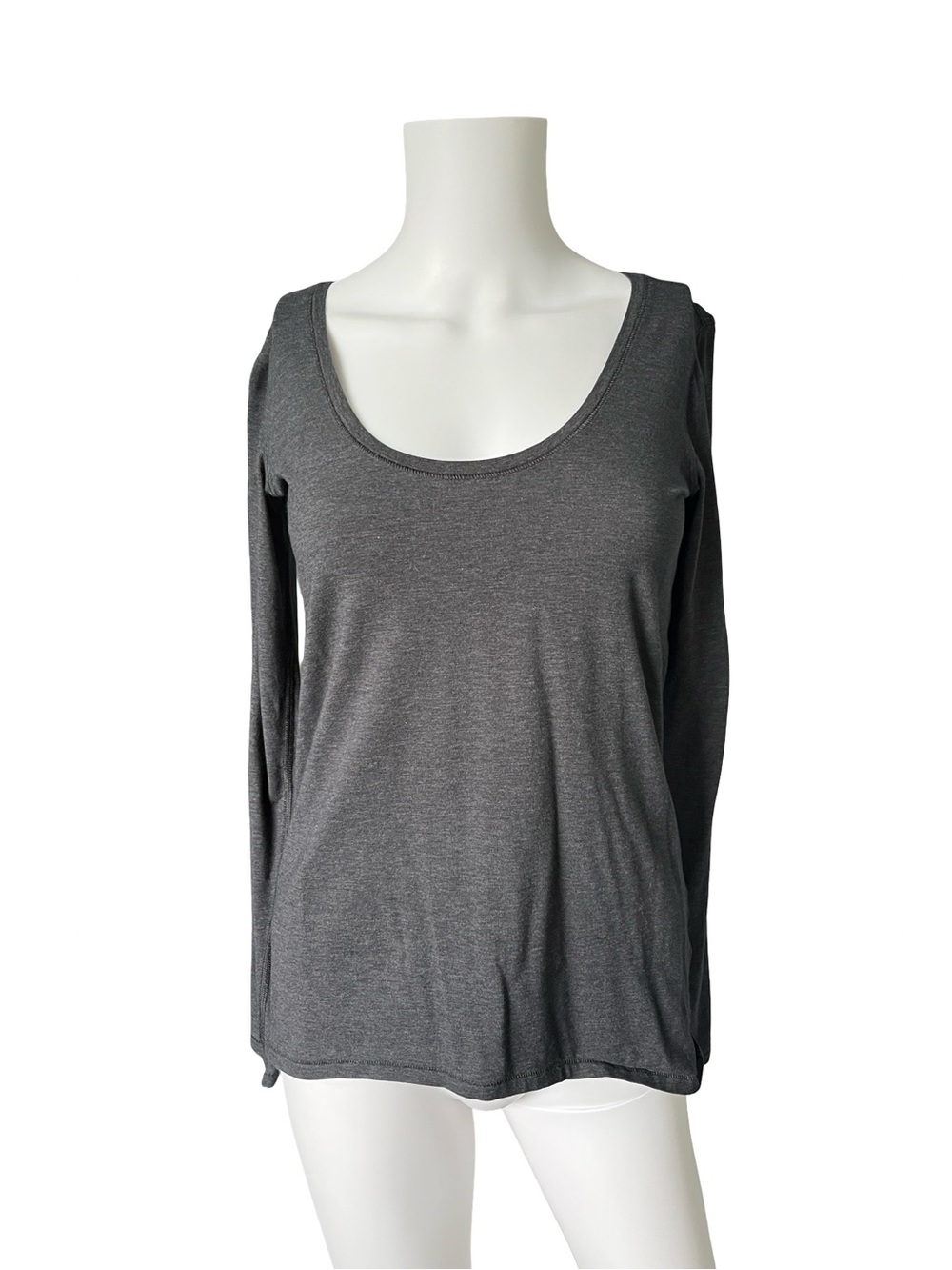 Lululemon Gray Long Sleeve T-shirt Athletic Workout Gym Neutral Womens